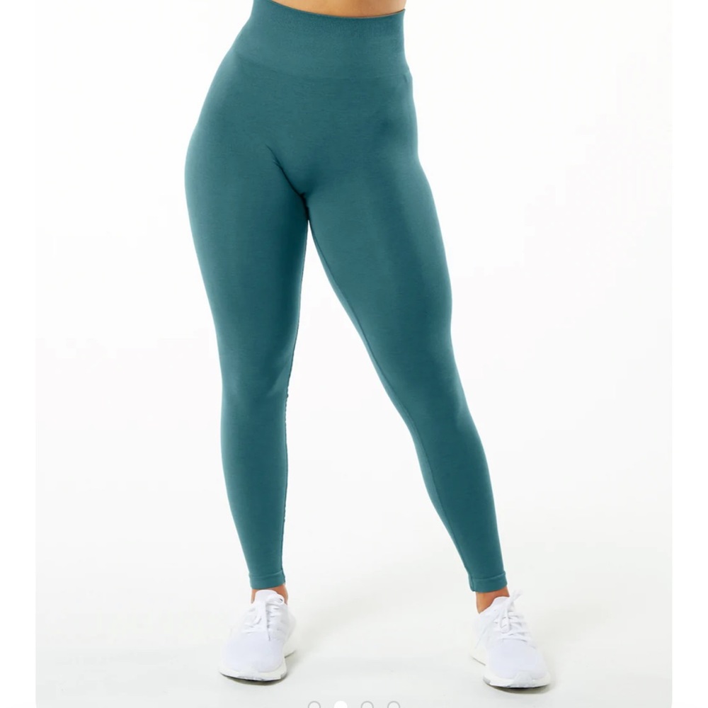 Alphalete amplify size S